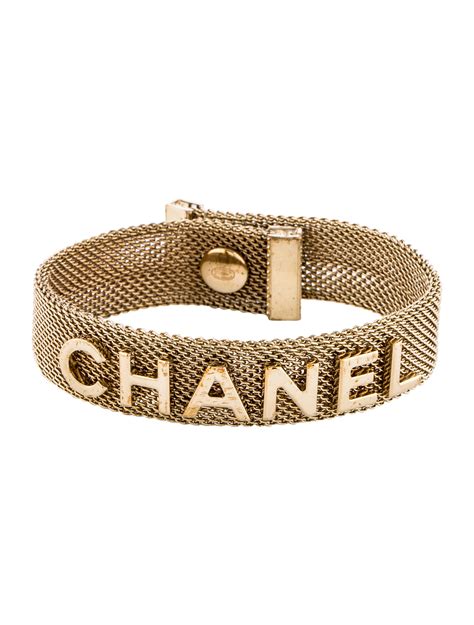 bracelet luxe femme chanel|Chanel bracelets for women.